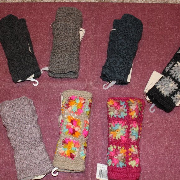 💥 HM Nepali Flower Crochet Handwarmers Denim Blue - Picture 3 of 4